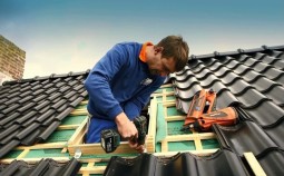 Как устранить течь в крыше: ремонт шифера своими руками