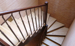 Расчет и изготовление деревянной лестницы с забежными ступенями