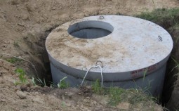Как сделать выгребную яму для туалета на даче?