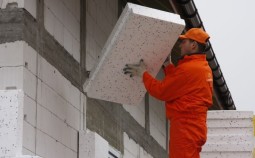Технология утепления стен дома пенопластом снаружи своими руками