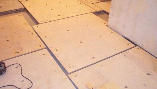 Выравнивание деревянного пола