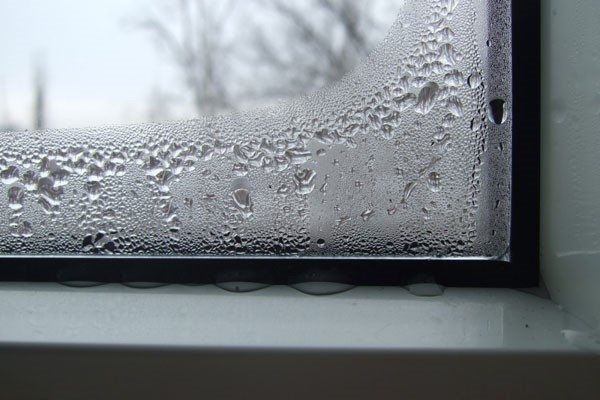 Нужно ли менять резинки на пластиковых окнах