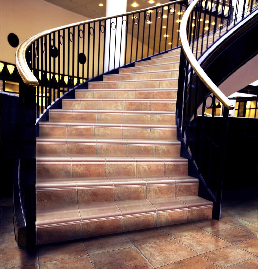Лестница с керамическими ступенями