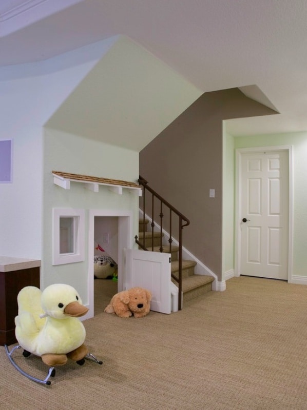 cool ideas for kids playing area under the stairs 1