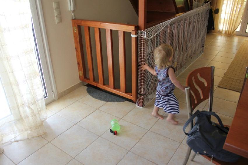 Ворота безопасности для детей — детские ограждения для дома