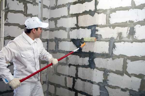 Как и чем штукатурить внутреннюю стену из силикатного кирпича?
