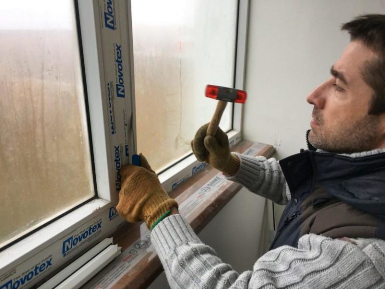 Как самостоятельно снять стекло в пластиковом окне