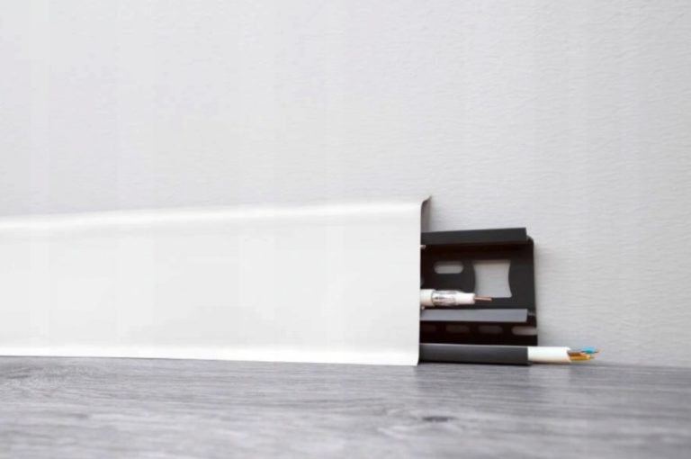 Обзор 5 лучших плинтусов с кабель каналом